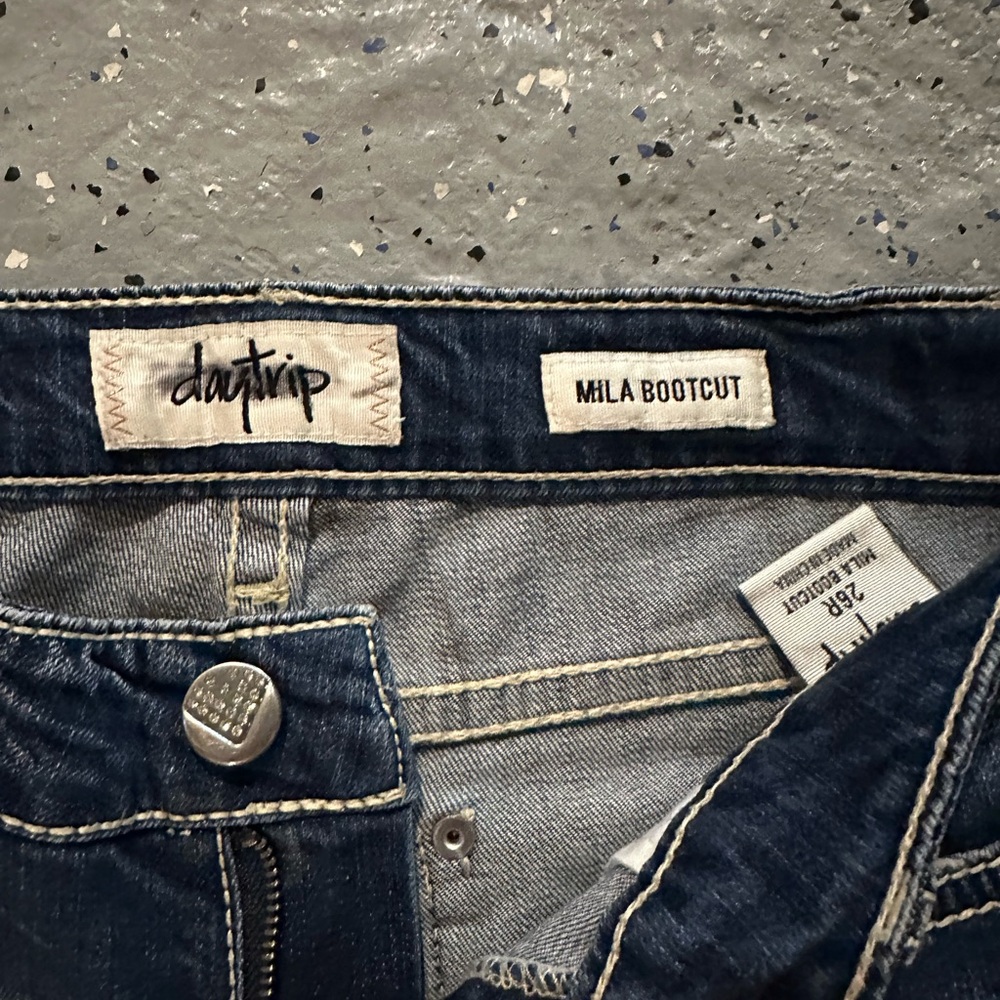 Daytrip Dark Blue Bootcut Jeans for Men